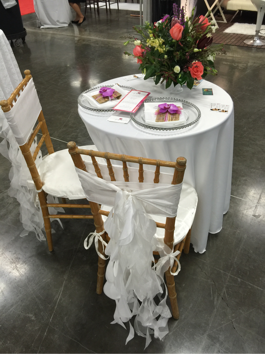 JWL Events Hawaii, Menehune Mac, Hawaii wedding expo, Hawaii table linens and chair covers, 